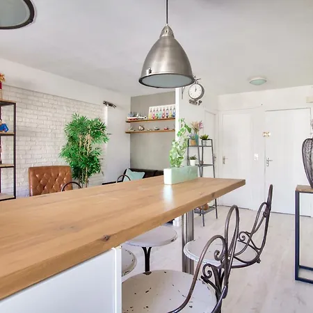 Luxurious Republique Pierre Levé Free Netflix Apartamento París