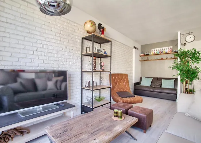 Luxurious Republique Pierre Leve Free Netflix * Paryż