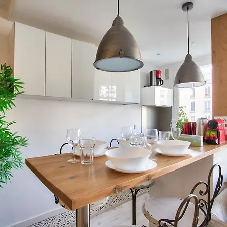 Luxurious Republique Pierre Levé Free Netflix Appartement